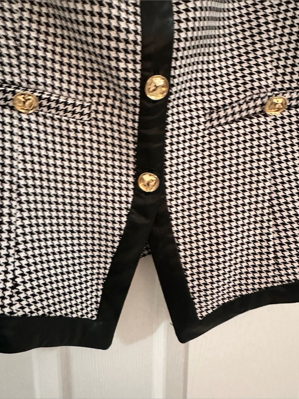 Commense Black & White Houndstooth Sleeveless Vest Top Gold Buttons Size Large - Picture 5 of 12